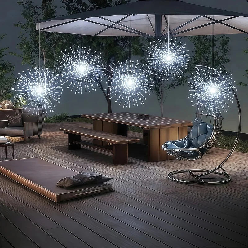 4/5 pièces de lumières solaires suspendues en forme de feux d'artifice pour les avant-toits, alimentées par énergie solaire avec capteur de lumière, lumières décoratives pour jardin extérieur